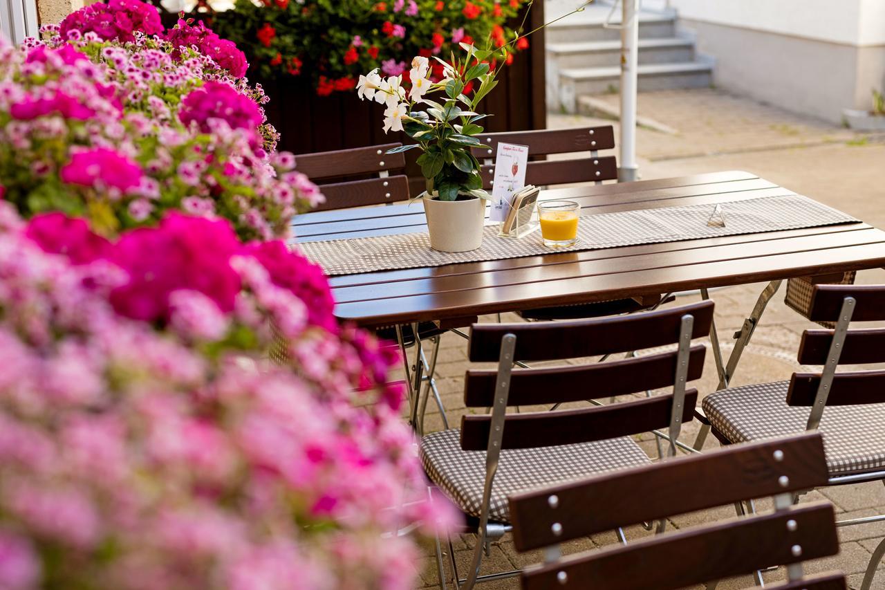 Gasthof - Hotel Zum Ochsen Gmbh Berghulen Dış mekan fotoğraf